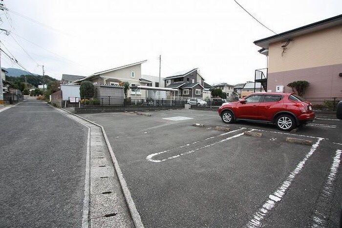 駐車場 プレーヌ・飯塚　B棟