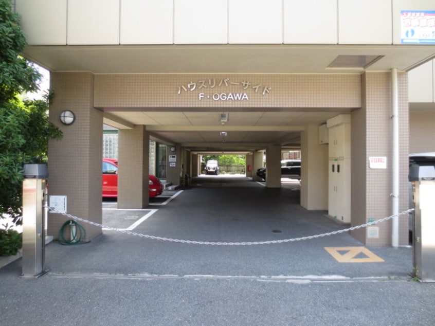 駐車場 ﾊｳｽﾘﾊﾞｰｻｲﾄﾞF・OGAWA