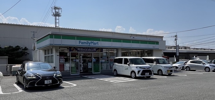ファミリーマート内橋店(コンビニ)まで250m ＦＬレジデンス１