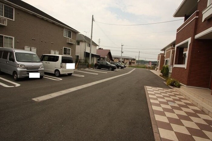 駐車場 エレガンス弐番館