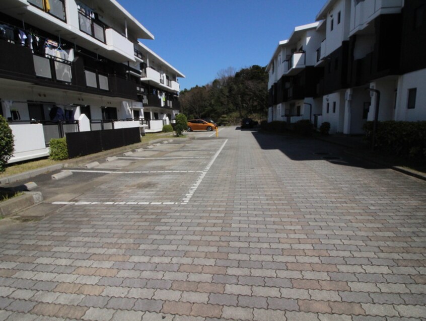 駐車場 向山団地1000棟