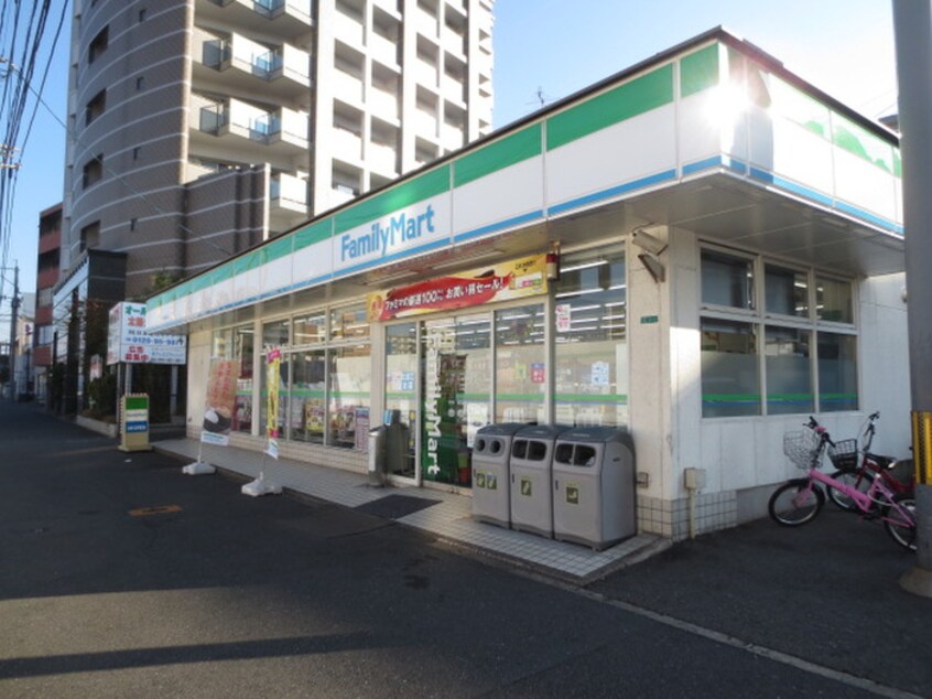 ファミリーマート砂津1丁目店(コンビニ)まで400m 荒尾ビル