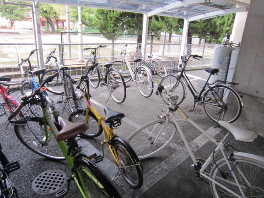 駐輪場 カーサ箱崎