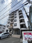 アソシエート春日の外観