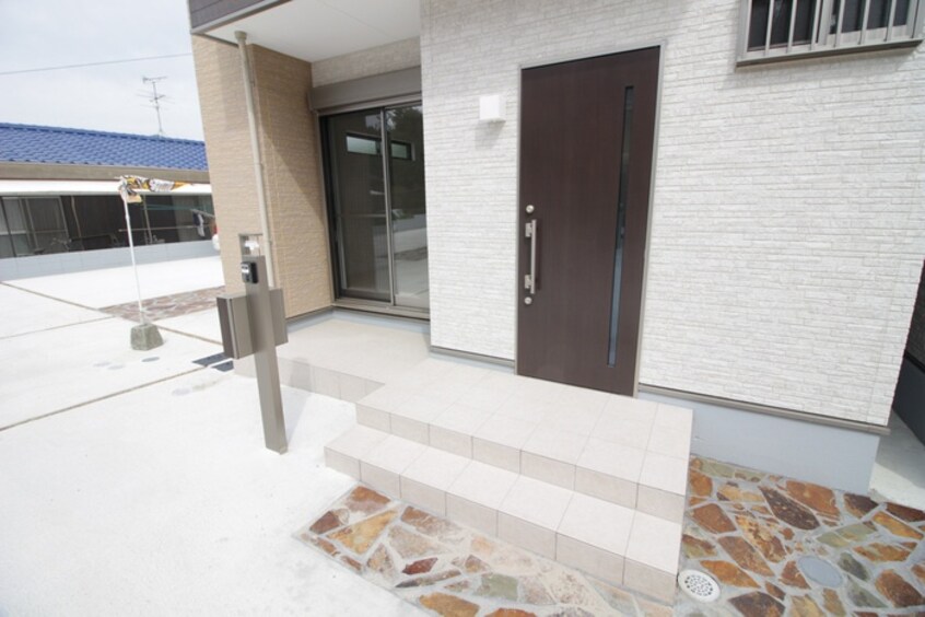 エントランス部分 フォレストヒルズ香住ケ丘