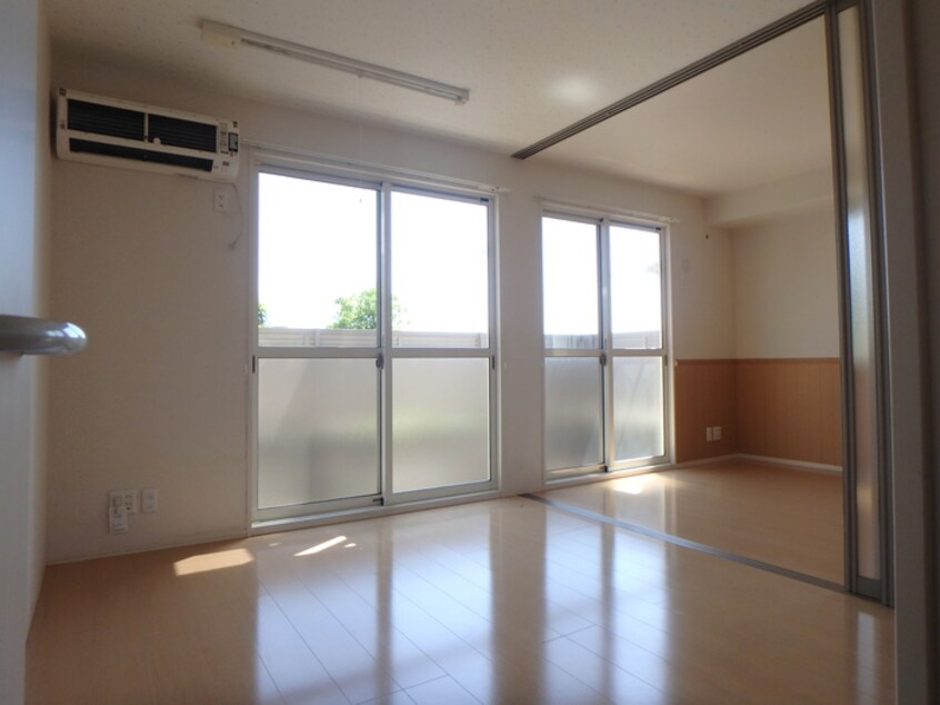 内観写真 シルエラ