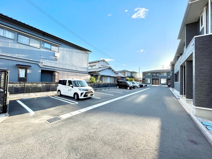 駐車場 ビオラハウスⅠ