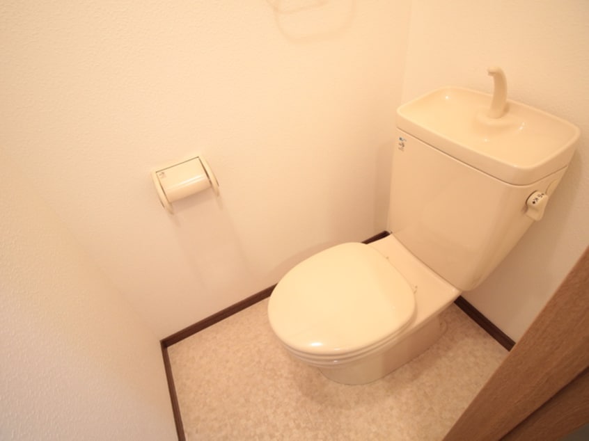 トイレ コーポ金鈴