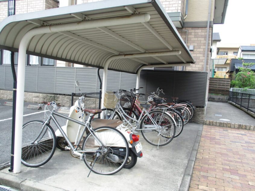 駐輪場 ナチュール清和