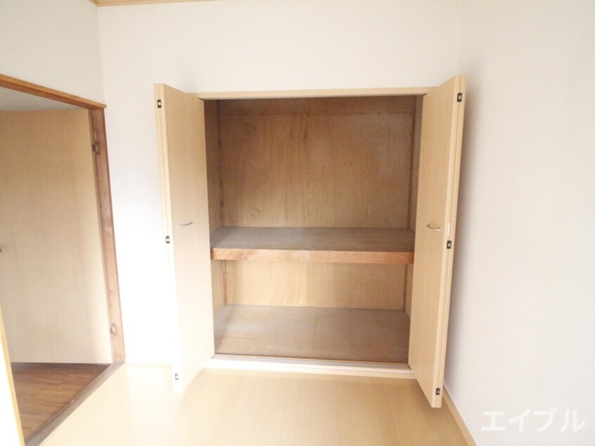 収納 川辺アパート