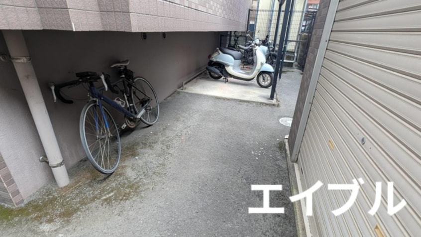 駐輪場 れいめい武