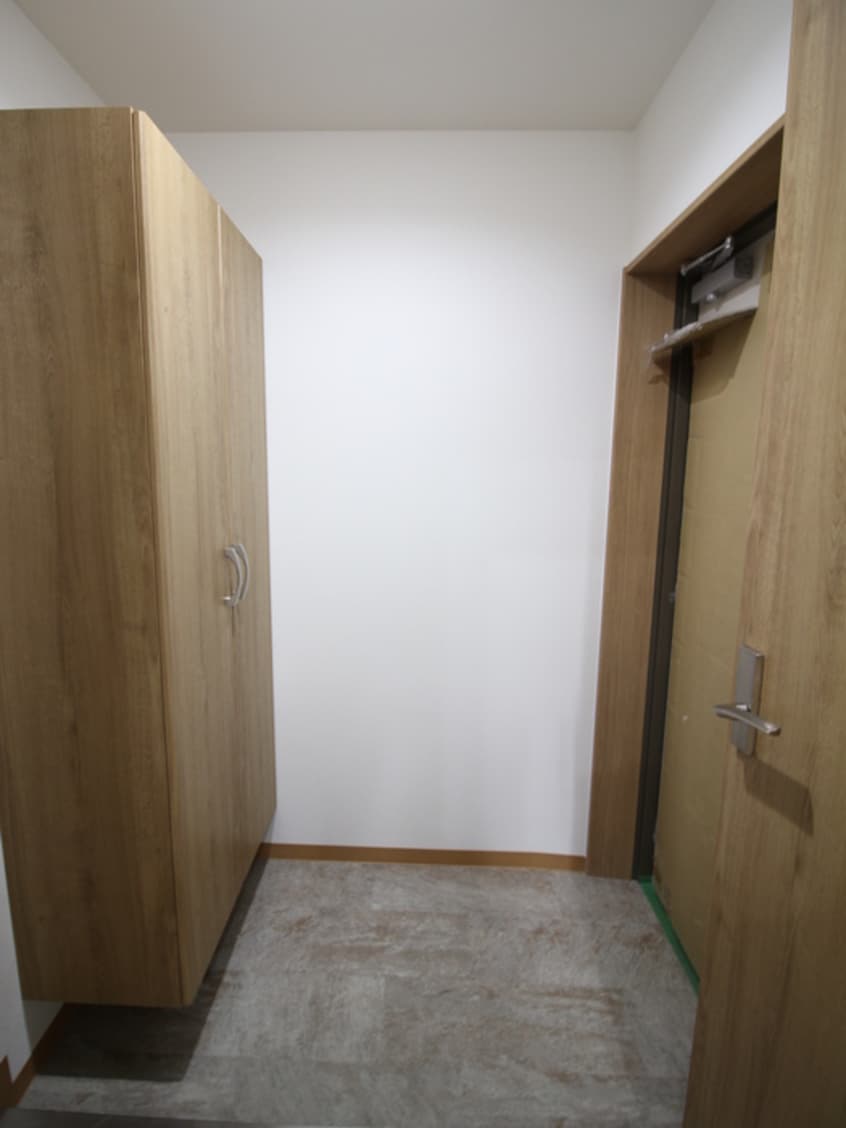 玄関 ｱｰｽｺｰﾄY`sｼﾃｨ西神原町