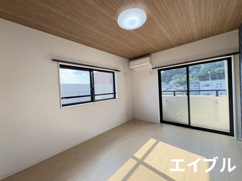 居室 Santacruz東谷山