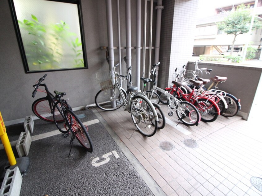 駐輪場 クレーネ平尾