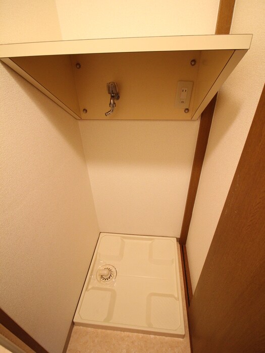 洗濯機置場 クレーネ平尾