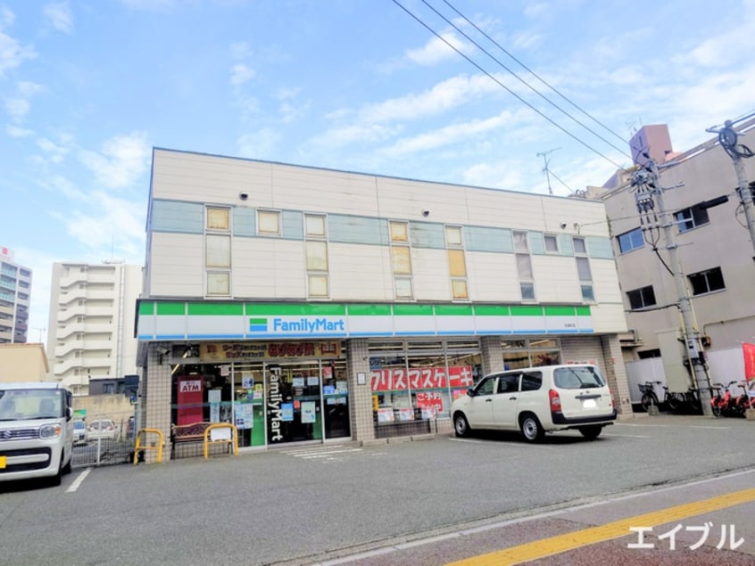 ファミリーマート石城町店(コンビニ)まで150m ラファセグランビア博多(706)
