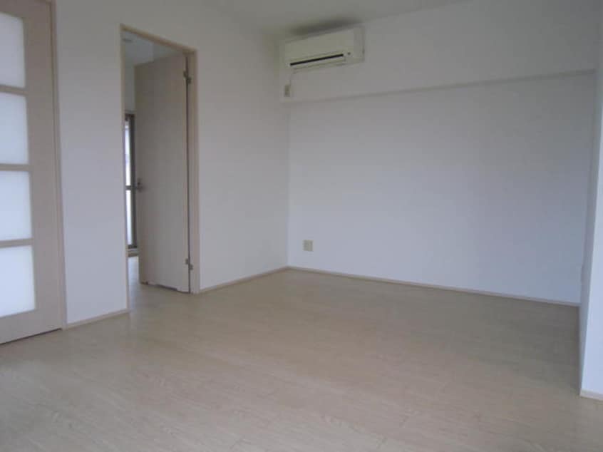 居室 MDI　SERENO　JIYUGAOKA