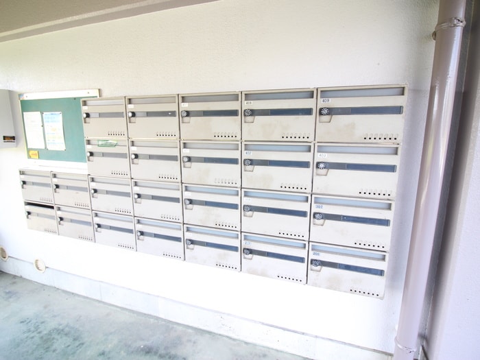 エントランス部分 リバーサイド三和