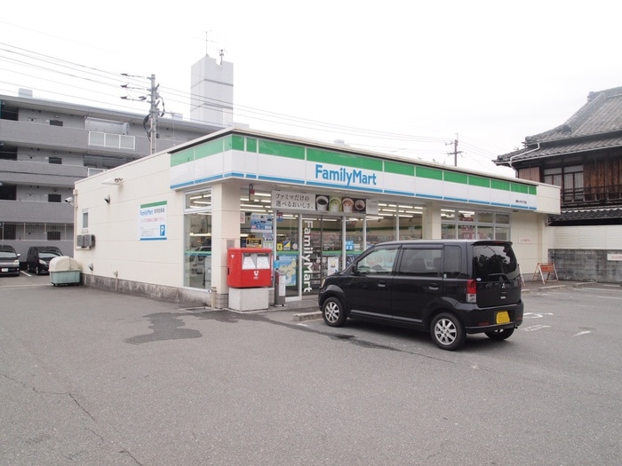 ファミリーマート(コンビニ)まで100m Ｔｊコ－ポ
