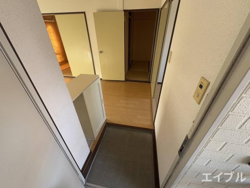 玄関 ウインディア森