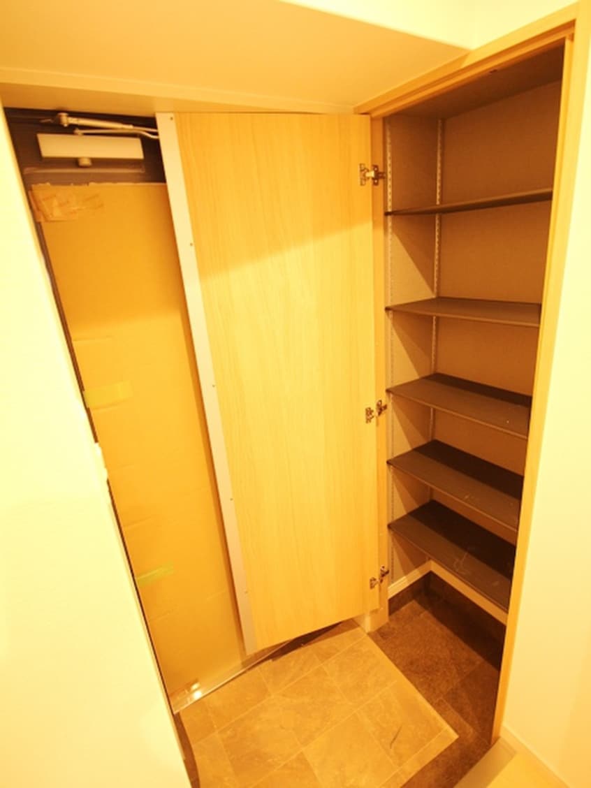 玄関 ウィングス城野駅前