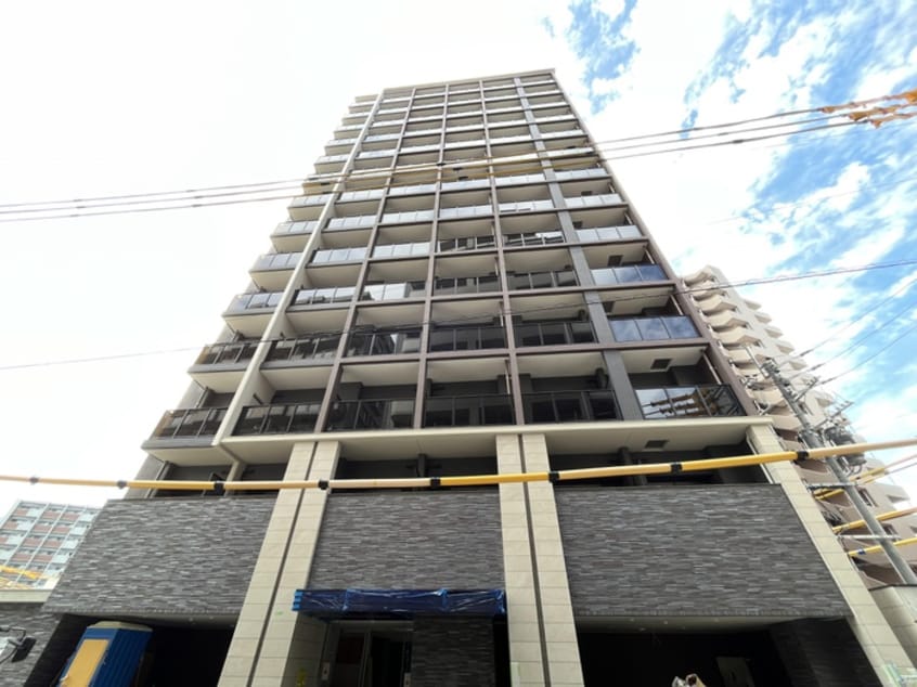 建築中 ｻｳﾞｫｲ ﾙ･ﾌﾟﾙﾐｴ ﾊﾟﾘｴ（305）