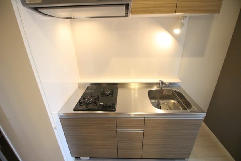 キッチン ｻｳﾞｫｲ ﾙ･ﾌﾟﾙﾐｴ ﾊﾟﾘｴ（305）