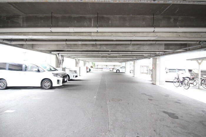 駐車場 ドミ－ル二日市