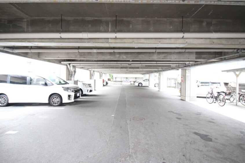 駐車場 ドミ－ル二日市