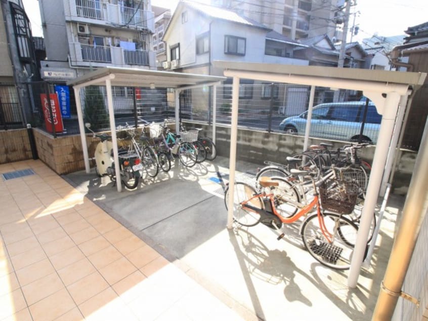 駐輪場 グレンドーラ