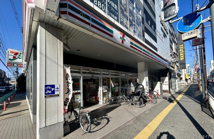 セブンイレブン(コンビニ)まで200m CREST西新