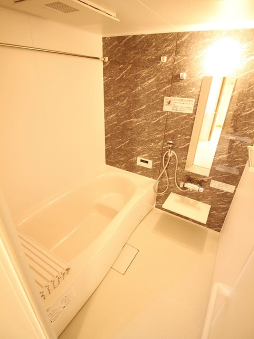 バス／シャワールーム等 ザ・レジデンスBonjono West