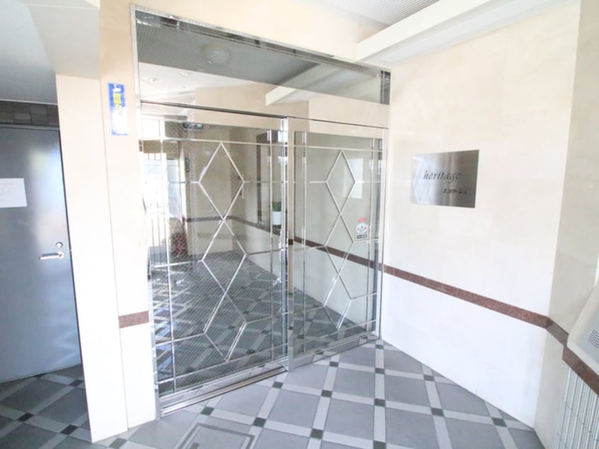 エントランス部分 エリタージュ