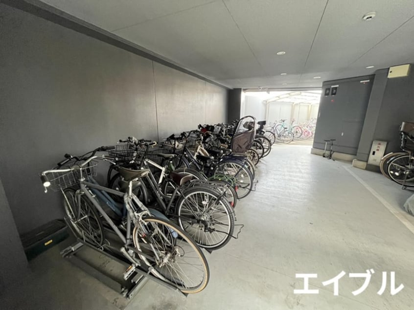 駐輪場 アムシュトラ－セ