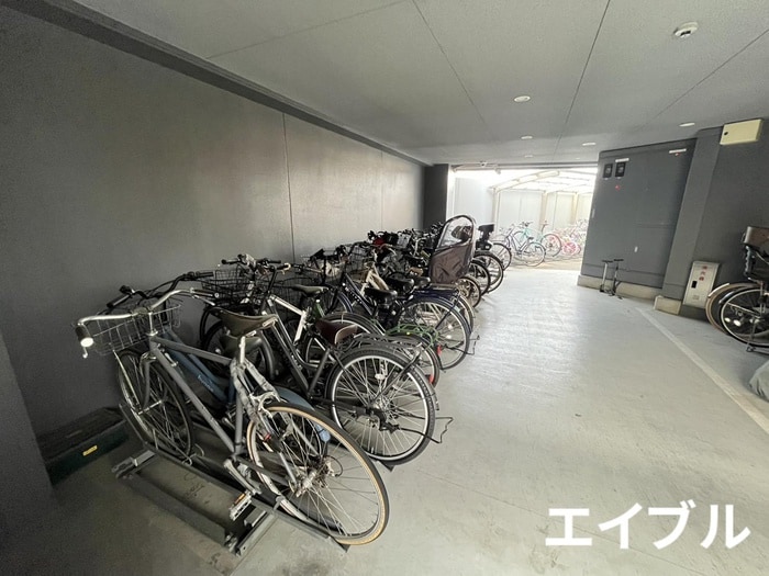 駐輪場 アムシュトラ－セ