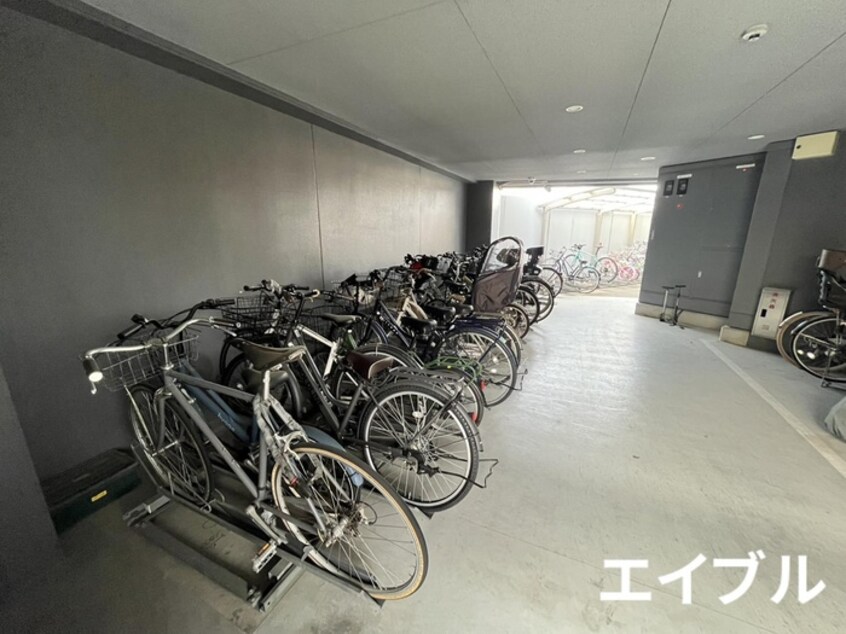 駐輪場 アムシュトラ－セ