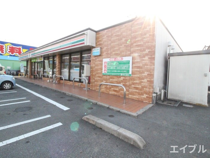 セブンイレブン(コンビニ)まで500m マリーモナリエ