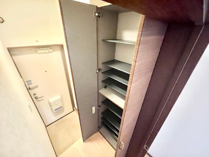 靴箱 リジェネ黒崎