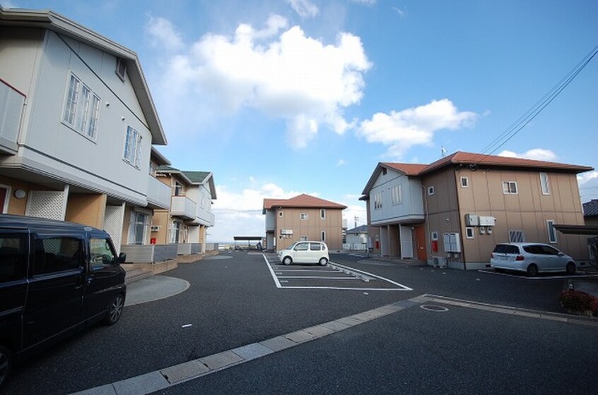 駐車場 シャ－メゾン朽網Ｃ