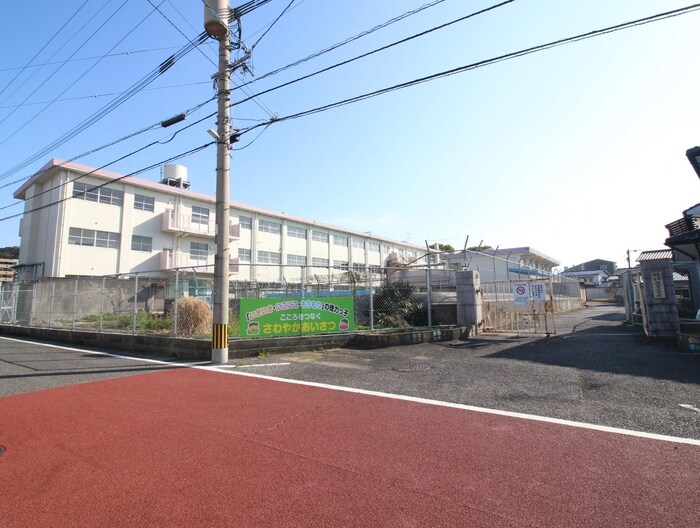 北九州市立徳力小学校(小学校)まで360m Ｇｒａｎｄ　Ｃｈａｒｉｏｔ