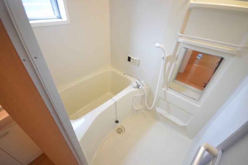 バス／シャワールーム等 トレゾア湯川新町A棟