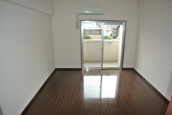 居室 ラフィ－ネ到津学園通り