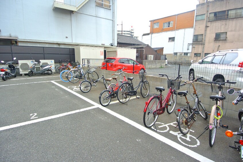 駐輪場 ラフィ－ネ到津学園通り