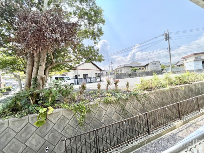 室内からの展望 ファミール野間