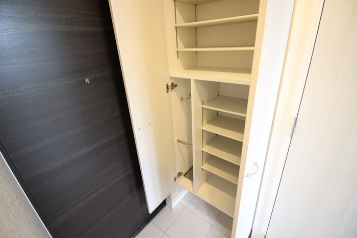 靴箱 エンクレスト博多GATE（203）