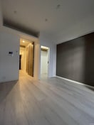 居室 ｻｳﾞｫｲ ﾙ･ﾌﾟﾙﾐｴ ﾊﾟﾘｴ（904）