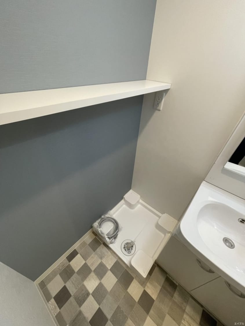 洗濯機置場 ｻｳﾞｫｲ ﾙ･ﾌﾟﾙﾐｴ ﾊﾟﾘｴ（904）