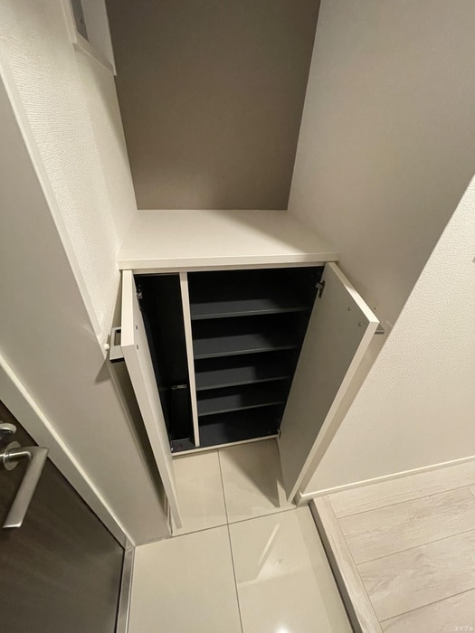 靴箱 ｻｳﾞｫｲ ﾙ･ﾌﾟﾙﾐｴ ﾊﾟﾘｴ（904）