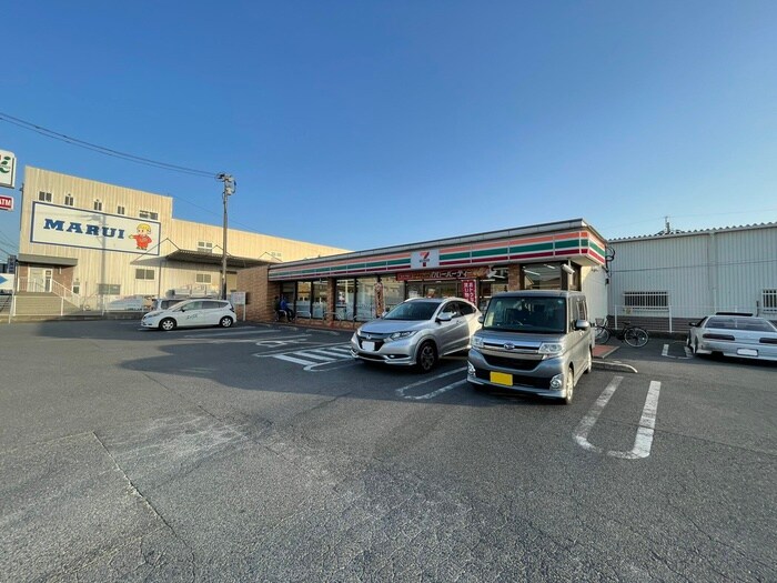 セブンイレブン八幡本城1丁目店(コンビニ)まで700m サンフェリーチェ・S