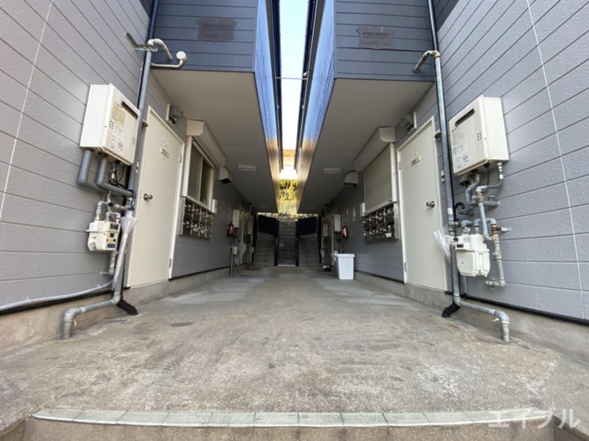 エントランス部分 スカイハイツ大橋３２